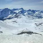 Les 2 Alpes Au Village 1800m-commerces Et Telesiege A 50m-retour Au Pied Les Deux Alpes