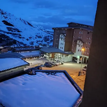 Apartment Les 2 Alpes Au Village 1800m-commerces Et Telesiege A 50m-retour Au Pied *