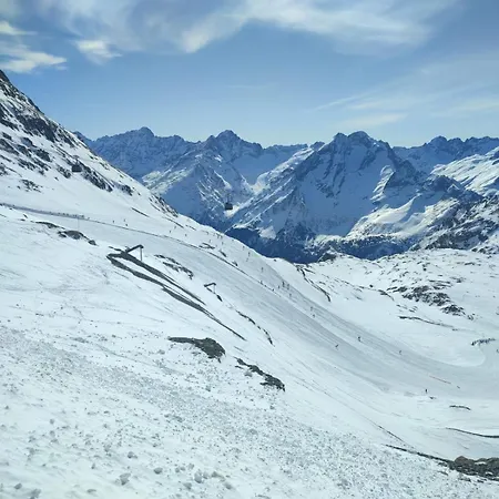 Apartment Les 2 Alpes Au Village 1800m-commerces Et Telesiege A 50m-retour Au Pied Les Deux Alpes